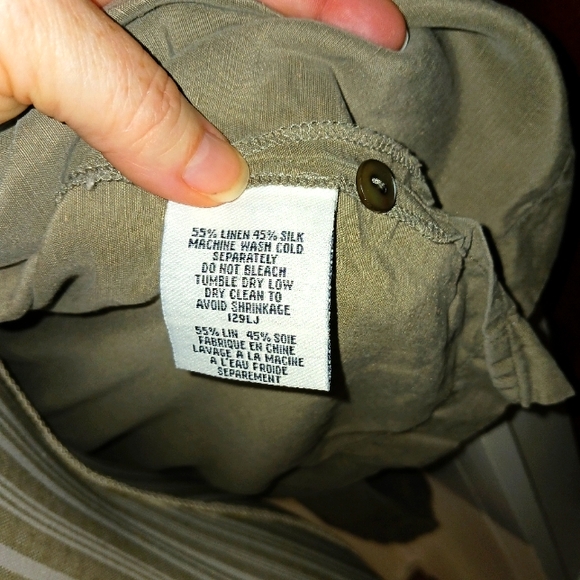 Eileen Fisher Button down linen/silk Blouse Sz XS (Fits bigger) - Picture 6 of 6